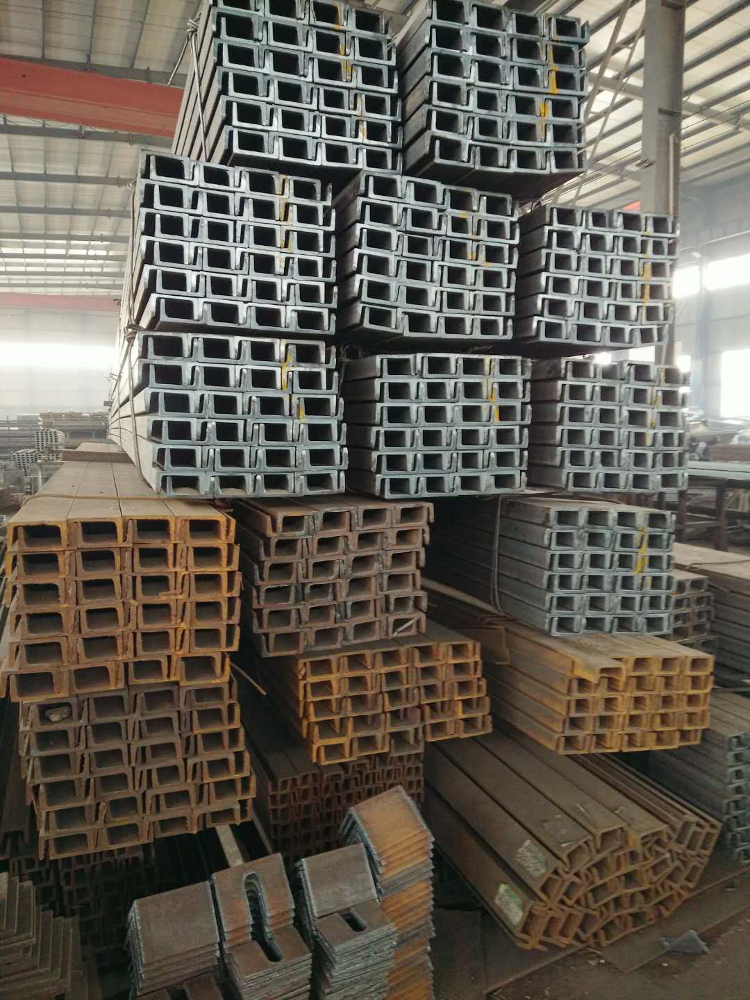 充足原料，河南系梁模板廠(chǎng)家等你來(lái)下單